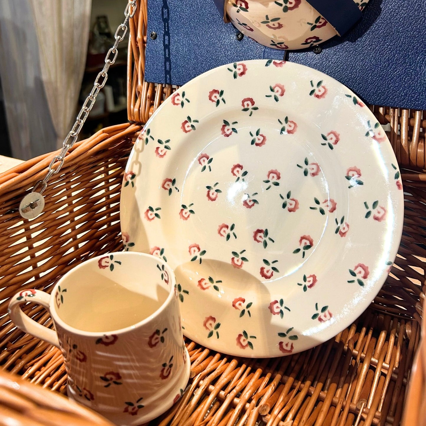 Emma Bridgewater Picnic Basket & Dish Set