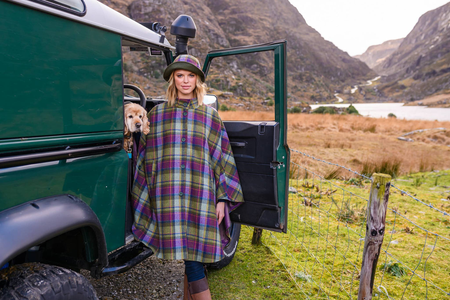Mucros Weavers Dunloe Women's Cape - Green