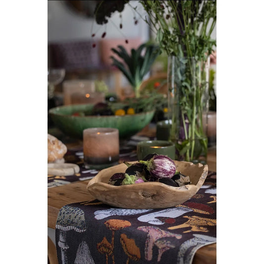 A Guide to Choosing Table Runners for Every Table