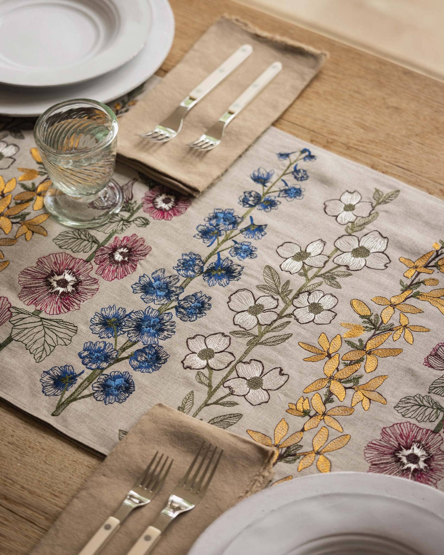 Coral & Tusk - Spring Stems Table Runner