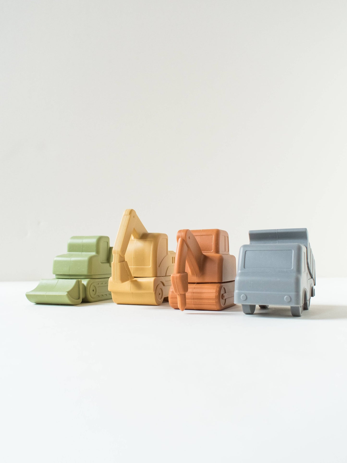 Kendi by Colored Organics - Truck Bath Toys