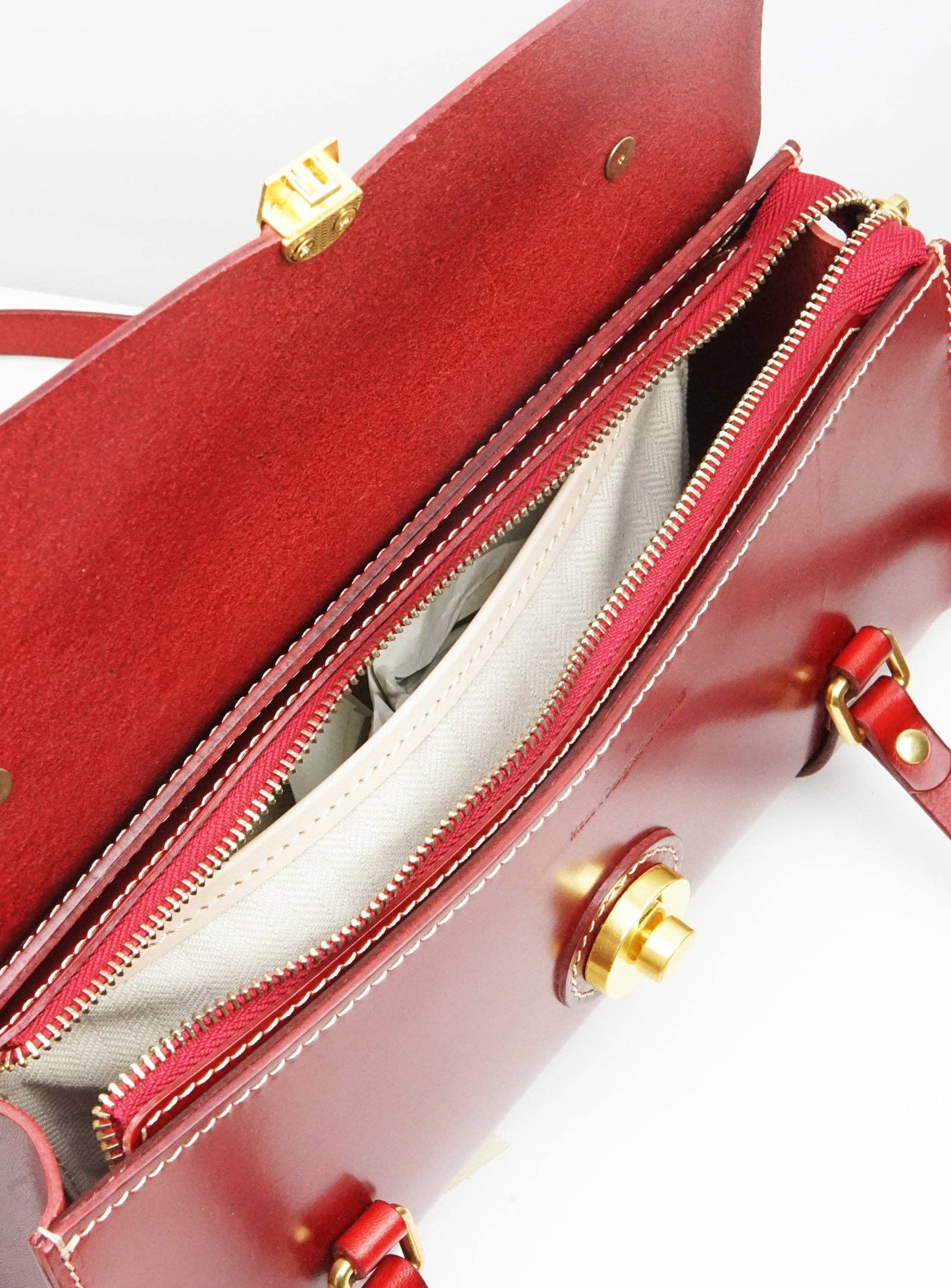 Uppdoo - Vive 2.0 Classic Baguette Satchel- Ruby