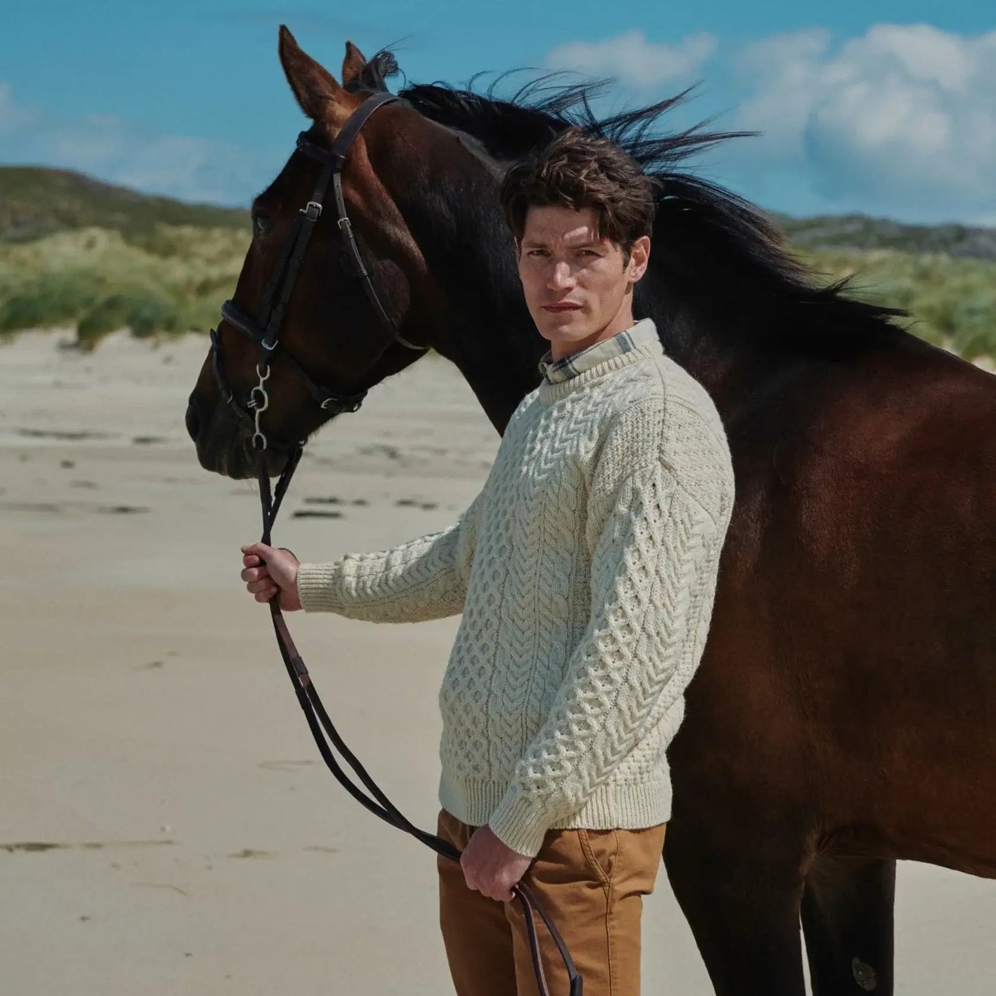 Aran Woollen Mills - Inishbofin Mens Traditional Aran Sweater -  Cream