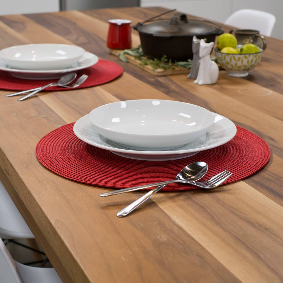 Now Designs by Danica - Disko Chili Red Round Placemat Set/4