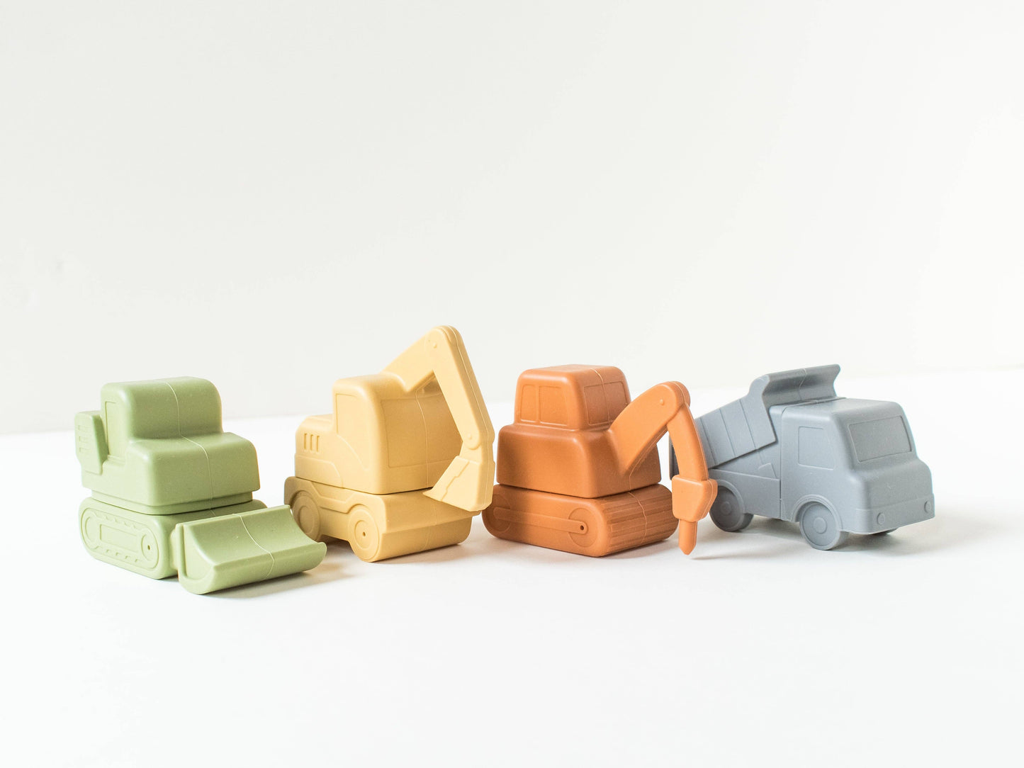 Kendi by Colored Organics - Truck Bath Toys