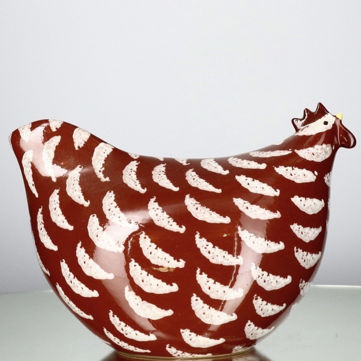 Ceramic Pullet Bordeaux Spotted White