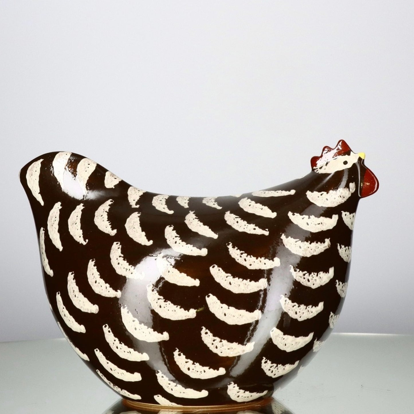 Ceramic Pullet Brown/Black Spotted White