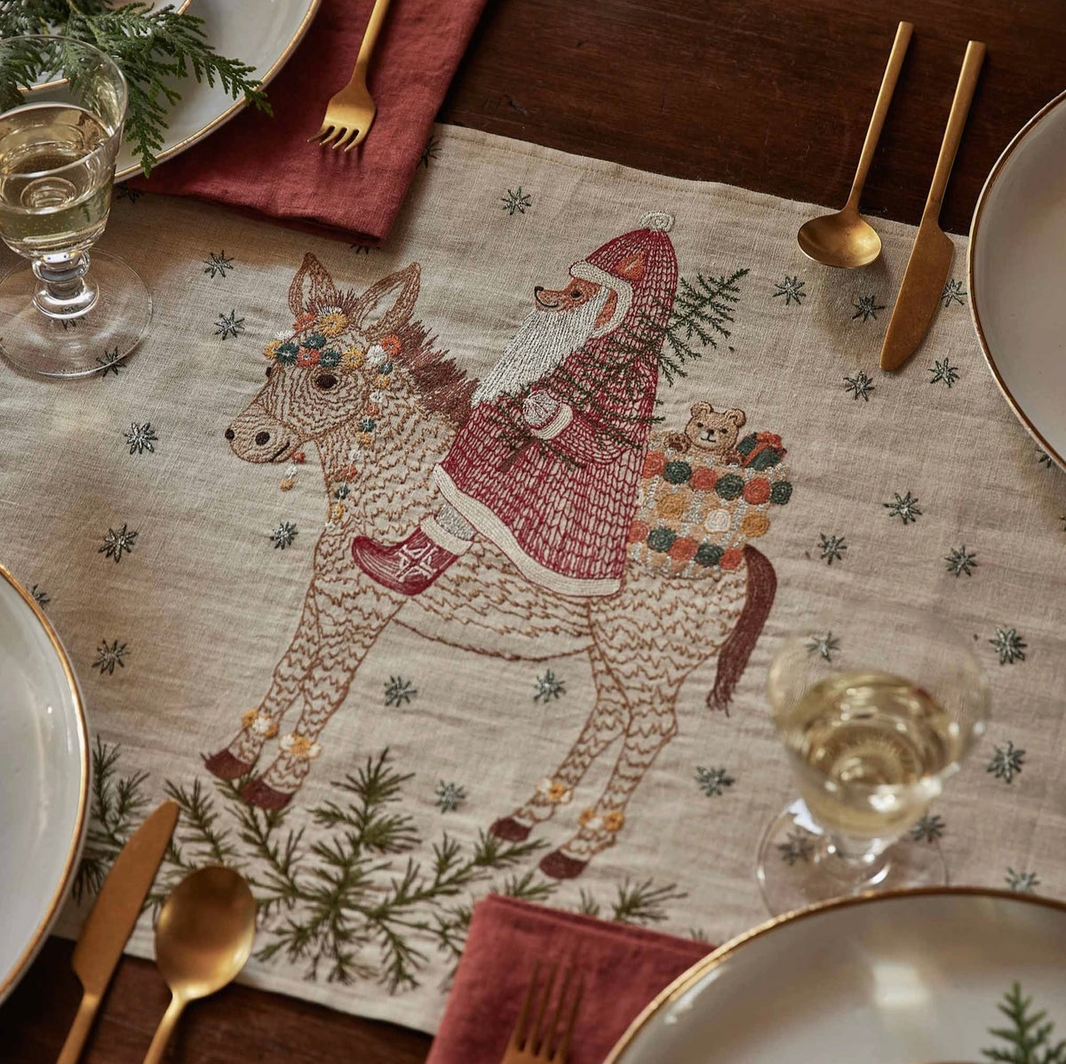 Coral & Tusk Christmas Donkey Table Runner