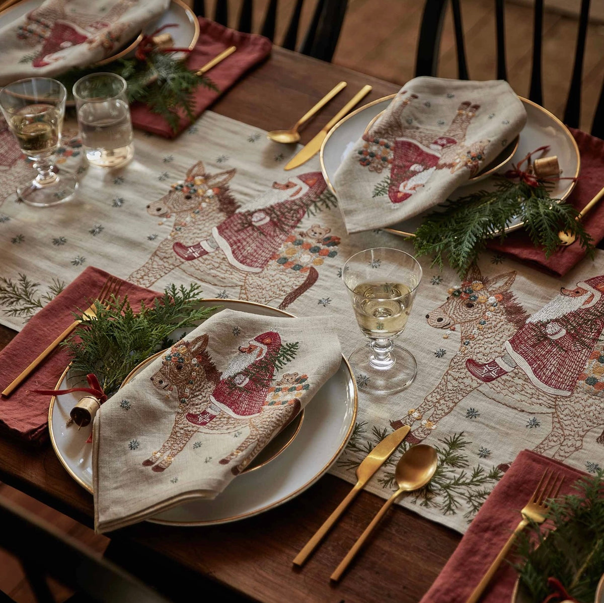 Coral & Tusk Christmas Donkey Table Runner