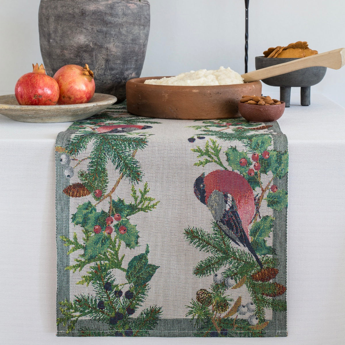 Ekelund-Domherre-Table-Runner