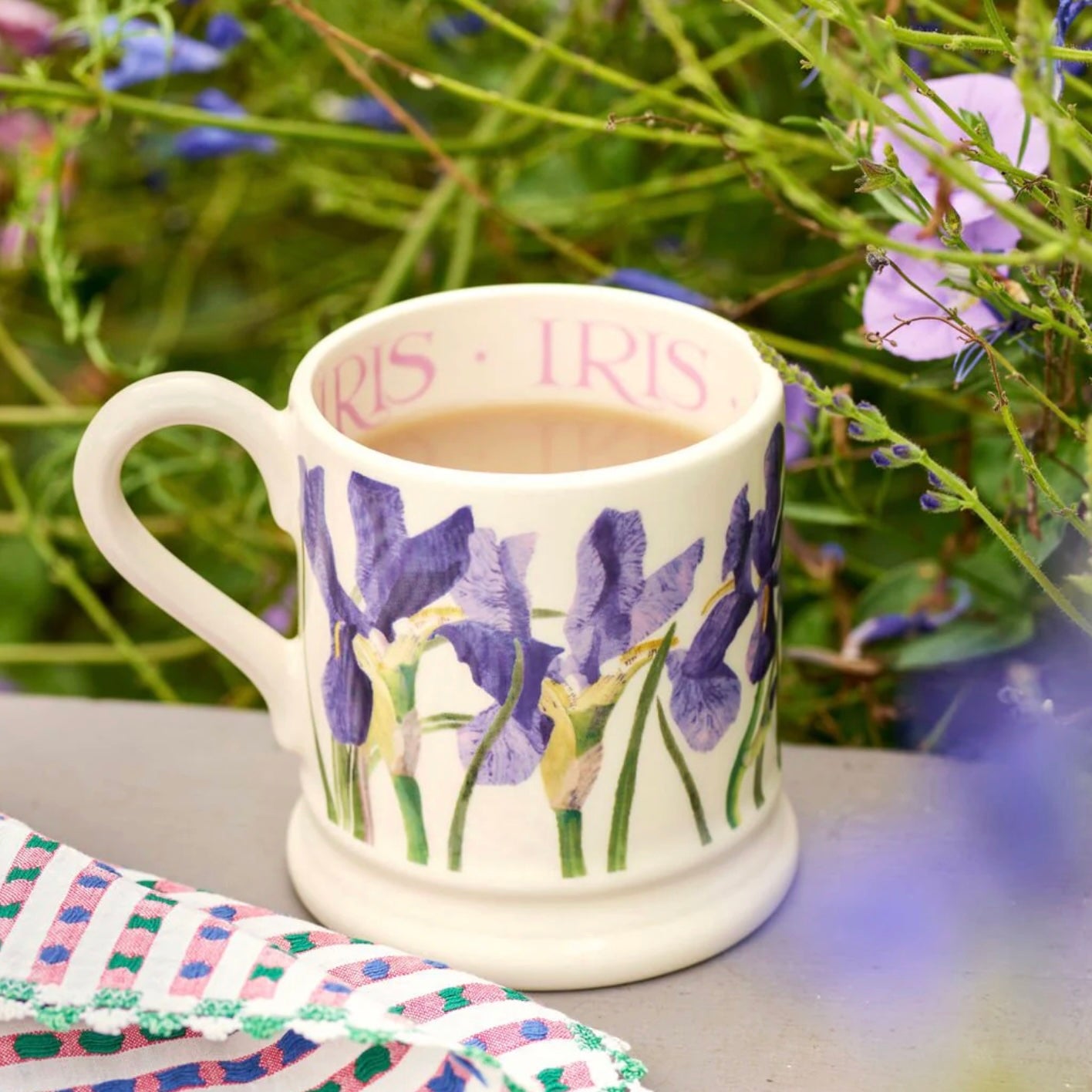 Emma Bridgewater Blue Iris 1/2 Pint Mug