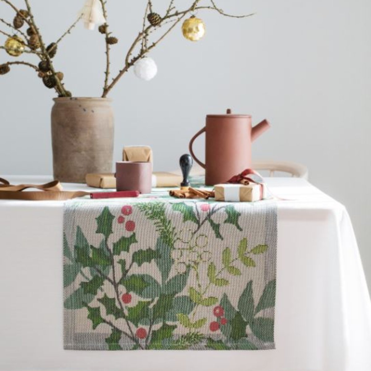 Ekelund-Julia-Table-Runner