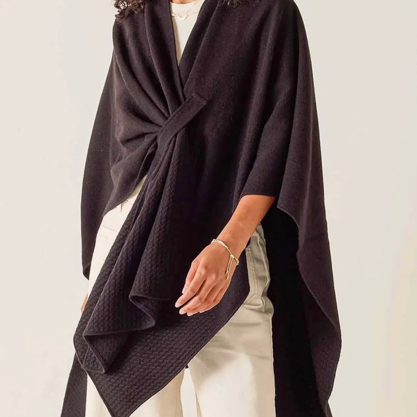 Modern Travel Wrap - Black