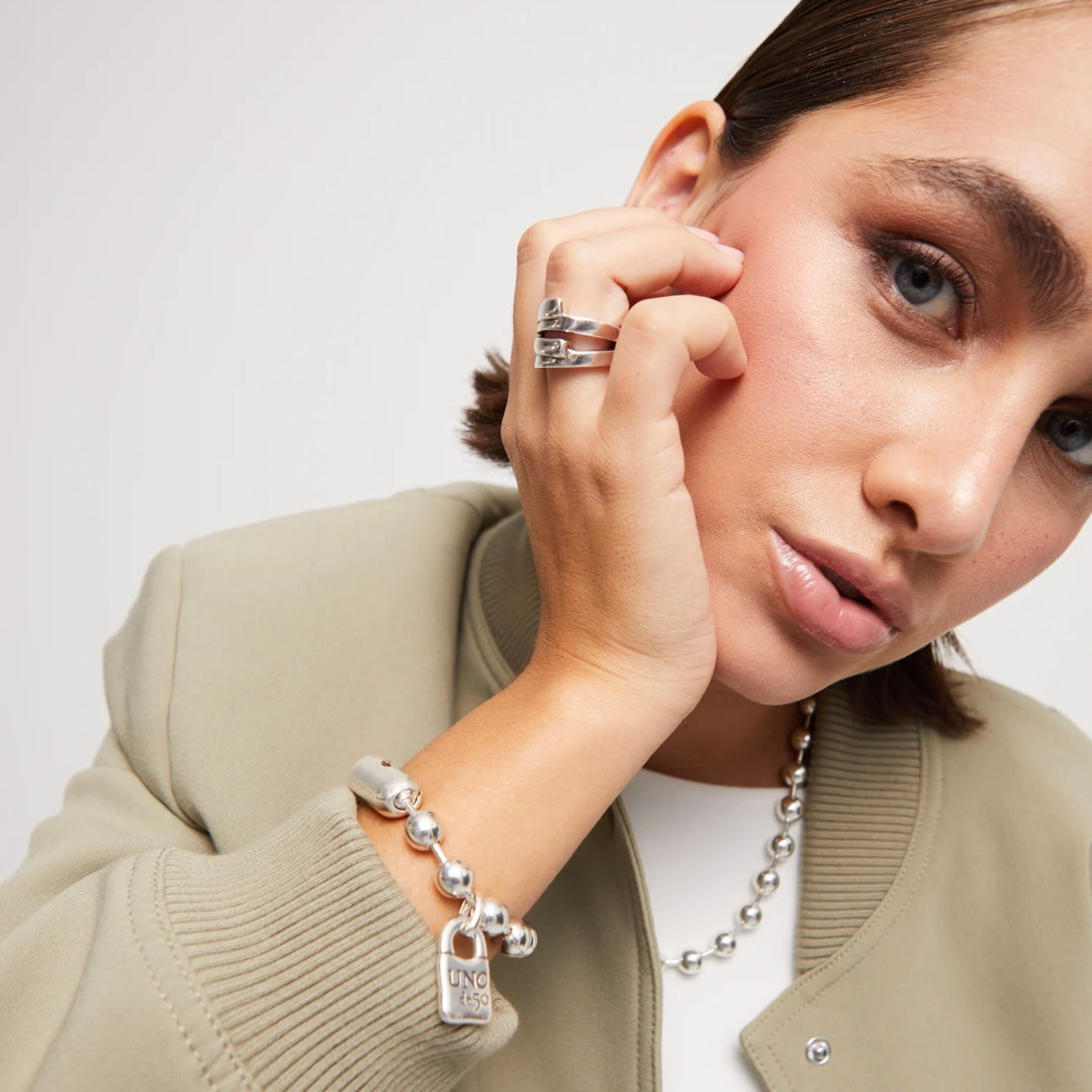 UNOde50 Beaded Bracelet with a Padlock Charm - Medium