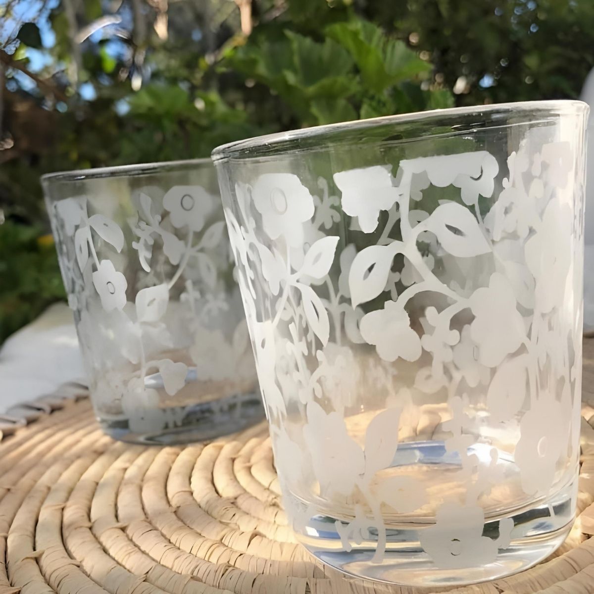Set of 4 Tumbler Drinking Glasses White Flowers