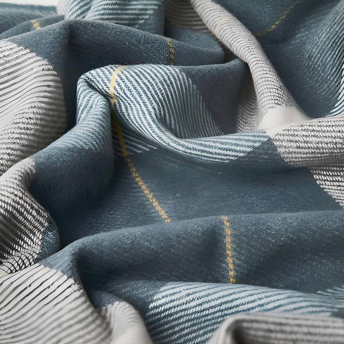 Cushendale Glynn Lambswool Throw Blanket Large - Sage