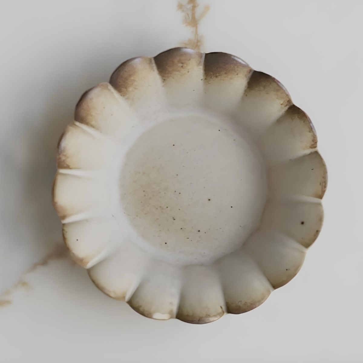 Fodory Flower Ceramic Pinch Bowl - Dark