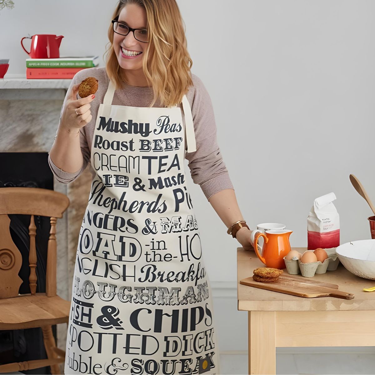 Victoria Eggs English Dinner Apron