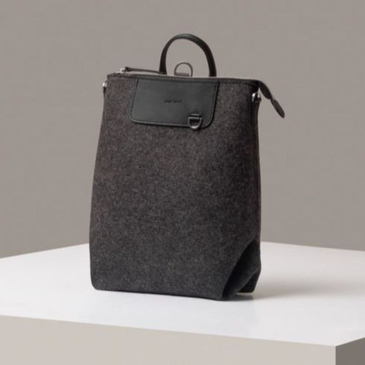 Graf Lantz Bedford Merino Wool Midi Backpack in Charcoal