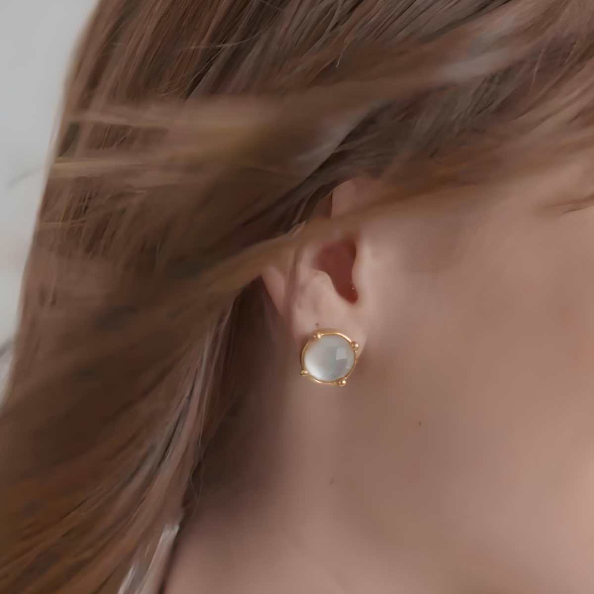 Julie Vos Honey Gold Stud Earrings - Iridescent Sapphire Blue