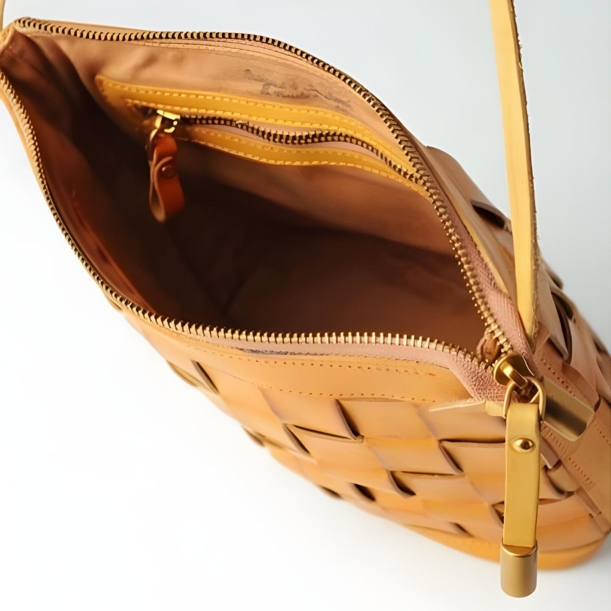 Uppdoo Venture Cross-Body Bag - Apricot