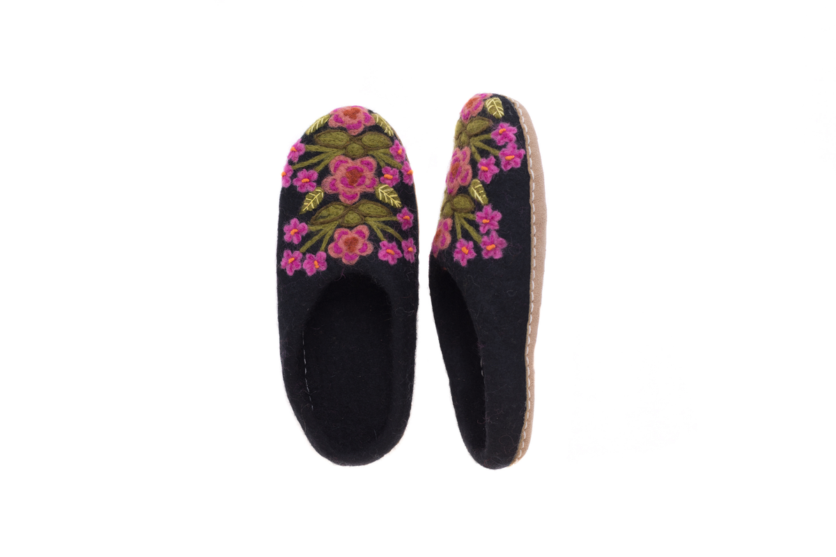 French Knot - Secret Garden Slippers - Black