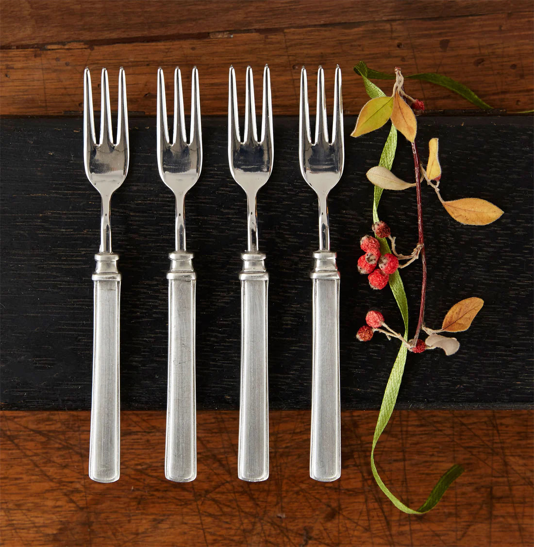 Match Gabriella Olive Cocktail Fork Set/4