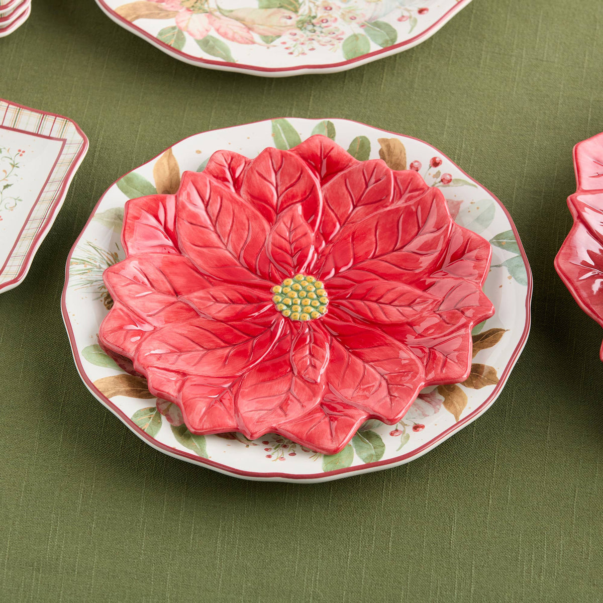 Winter Blooms 3-D Poinsettia Dessert Plate