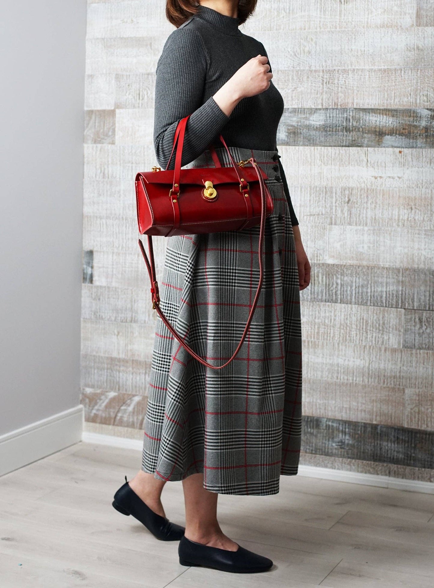 Uppdoo - Vive 2.0 Classic Baguette Satchel- Ruby