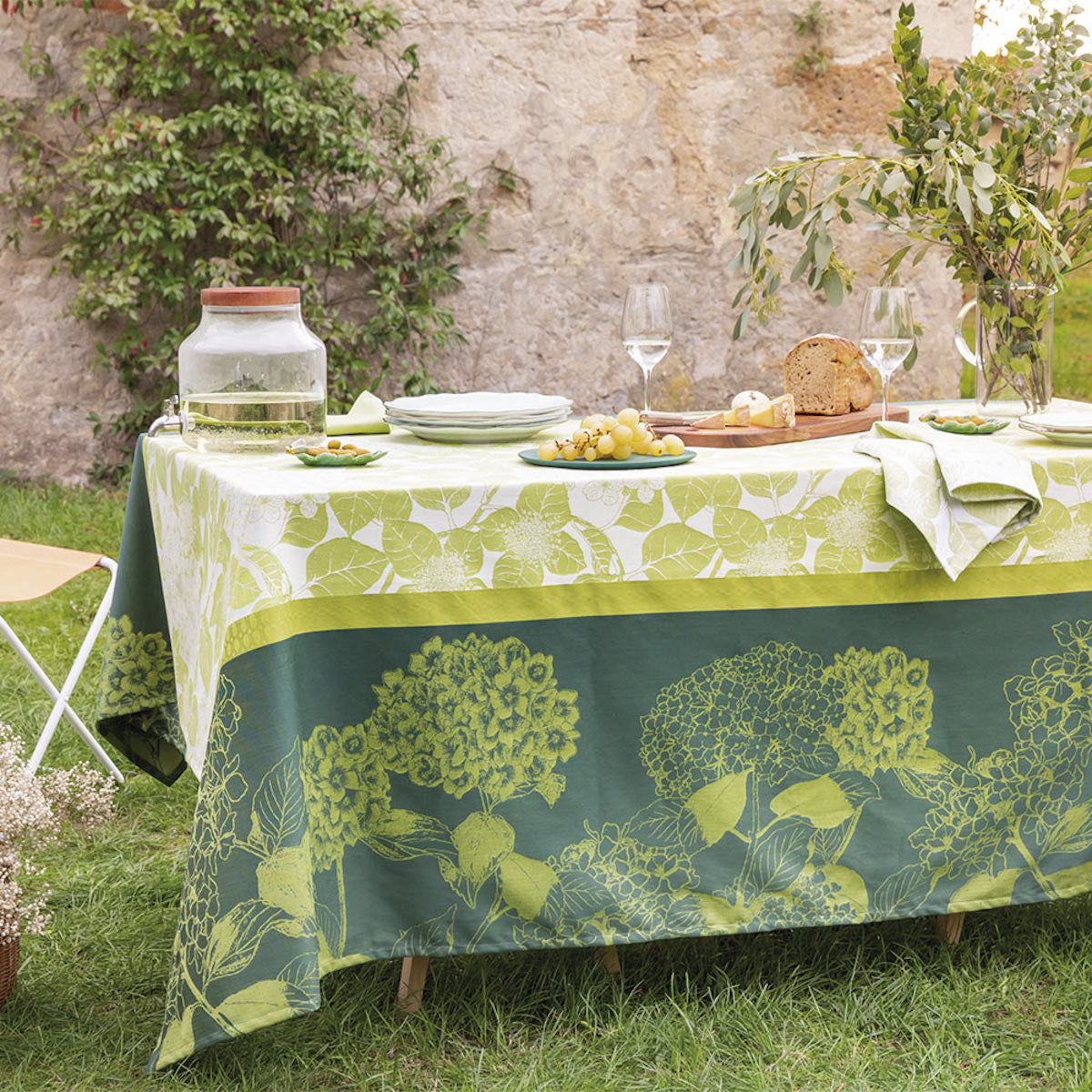 Mille Hortensias Vert 71x98 Tablecloth