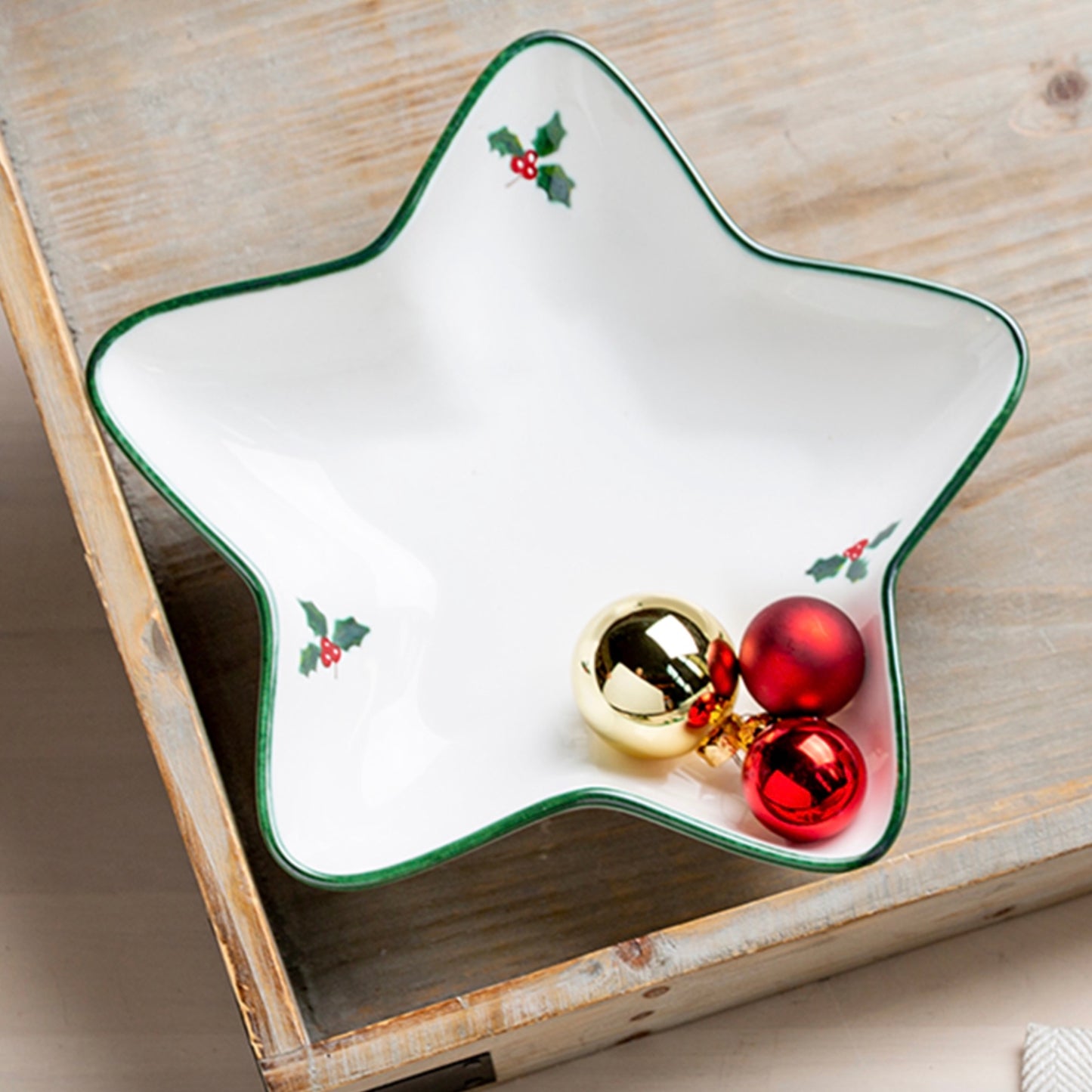 Gmundner Keramik Winter Berry Green Star Dish