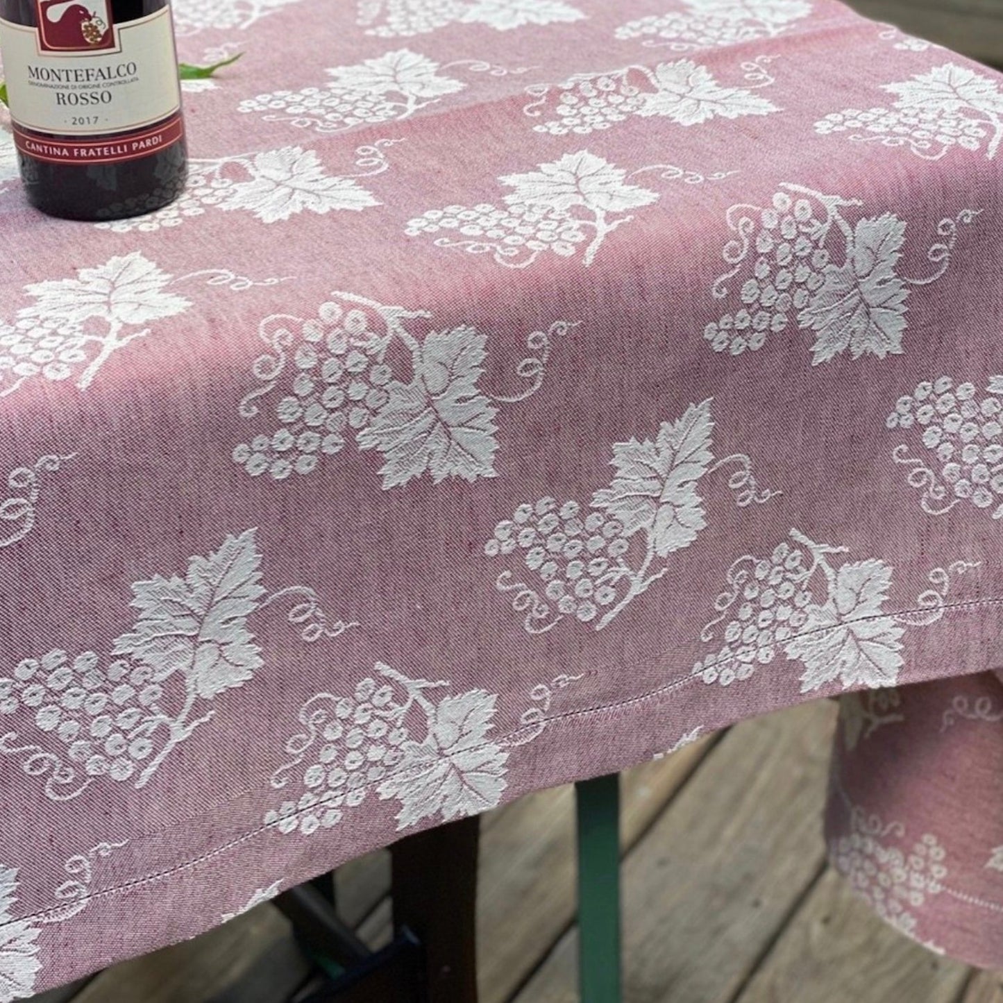 Uva Plum Tablecloth 71" x 94.5"