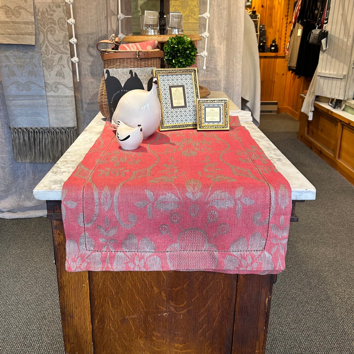 Damasco Runner Rustica Red 19" x 51"